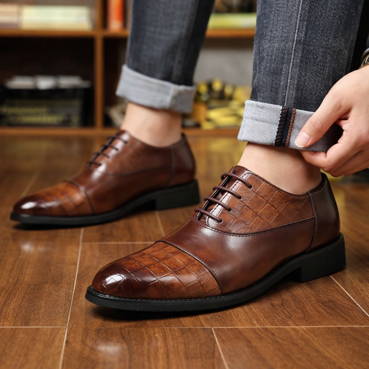 SULLIVAN POINTED LEATHER SHOES