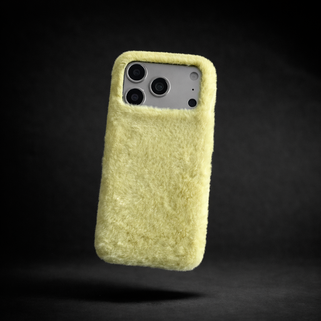 VICTORIA FUR IPHONE CASE