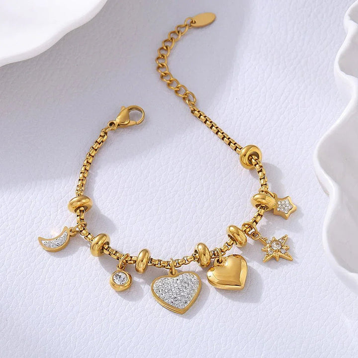 HEARTLINE CHARM BRACELET