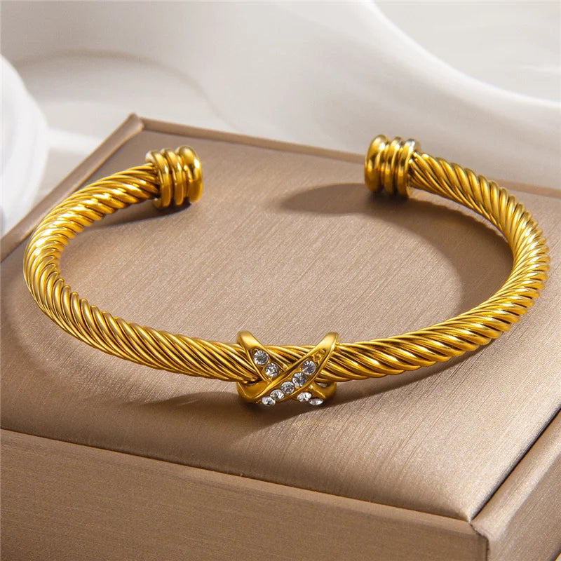 RIVIERA CRYSTAL CABLE BRACELET