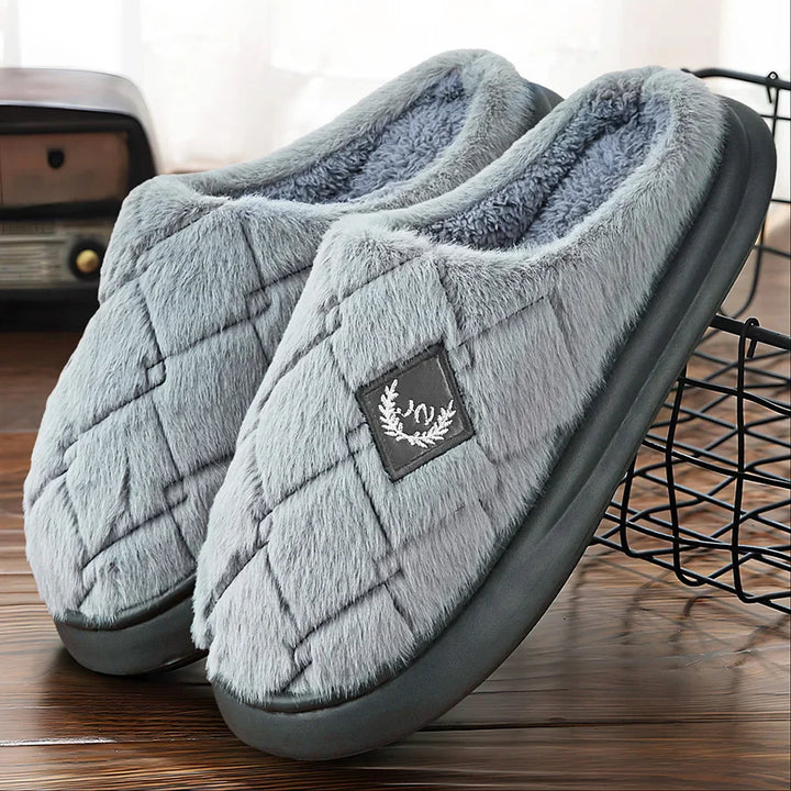 TASMAN PLUSH SLIDES