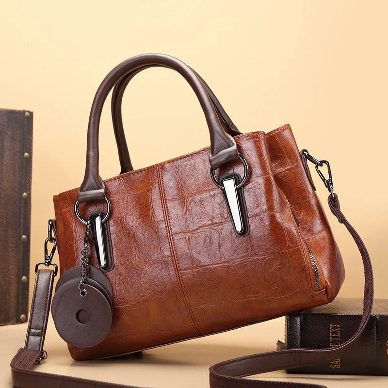 ALESSIA CLASSIC LEATHER HANDBAG