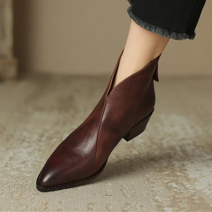 BELLA POINTED LEATHER BOOTS