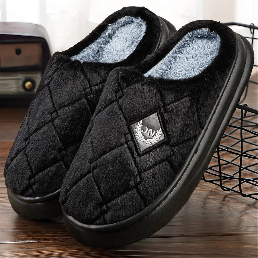 TASMAN PLUSH SLIDES