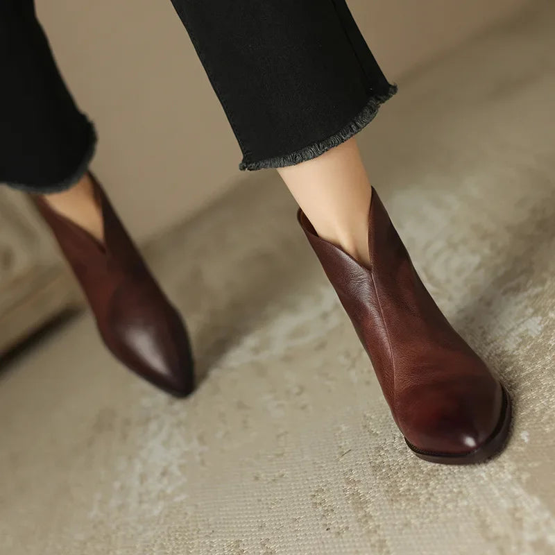 BELLA POINTED LEATHER BOOTS