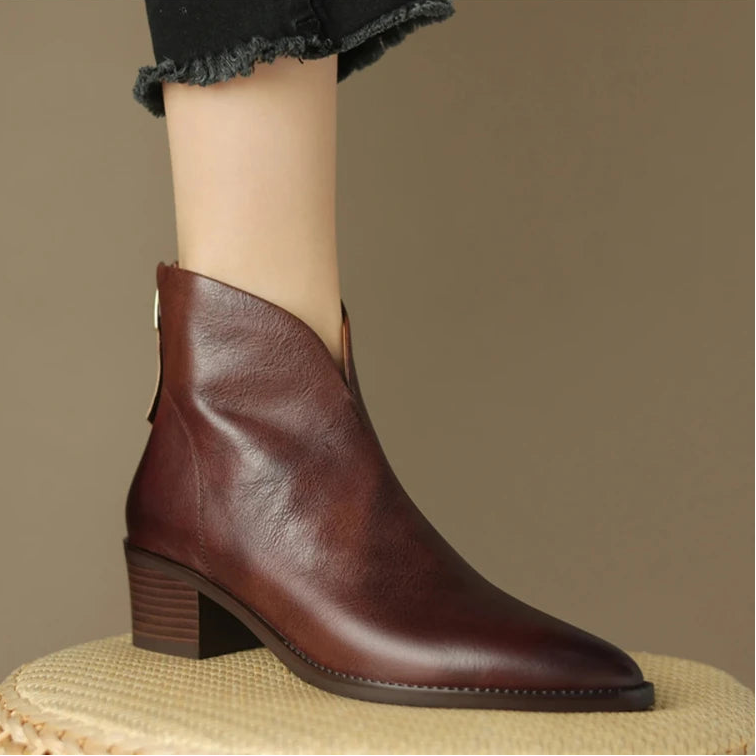 BELLA POINTED LEATHER BOOTS