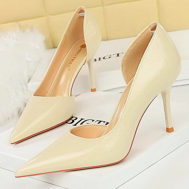BRIXTON GENUINE LEATHER HEELS