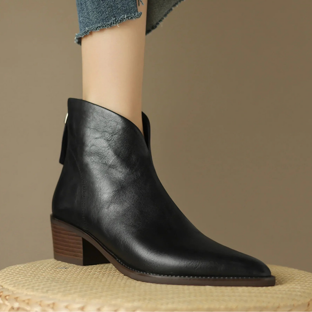 BELLA POINTED LEATHER BOOTS