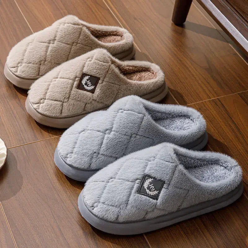 TASMAN PLUSH SLIDES