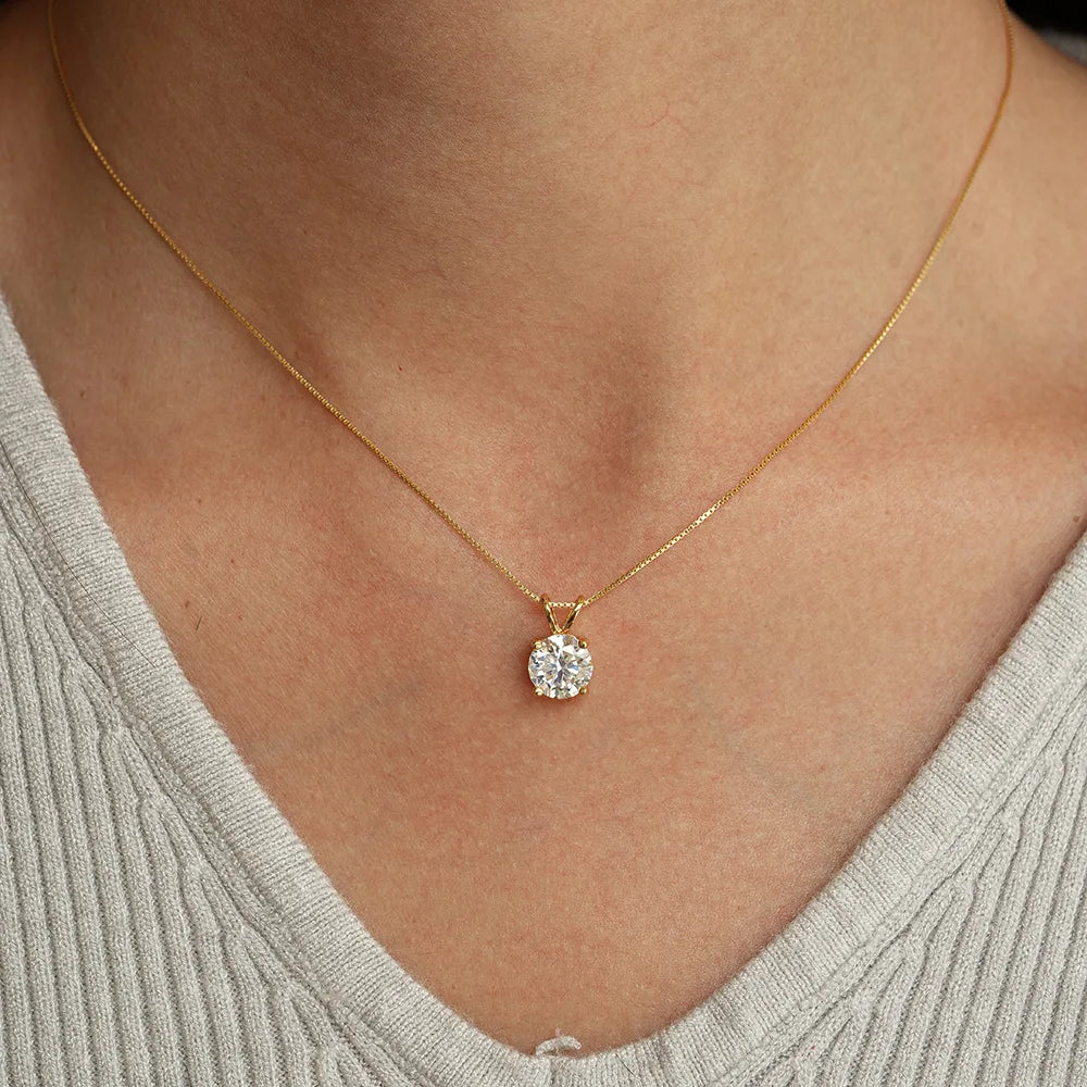 LUMIÈRE MOISSANITE PENDANT