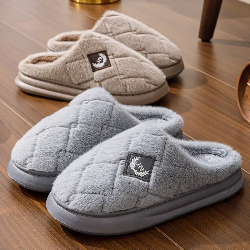 TASMAN PLUSH SLIDES