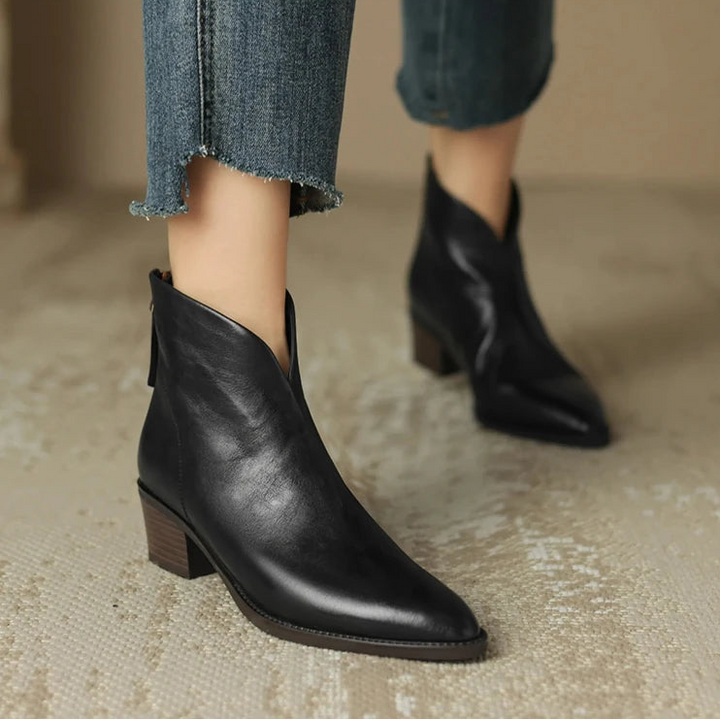 BELLA POINTED LEATHER BOOTS