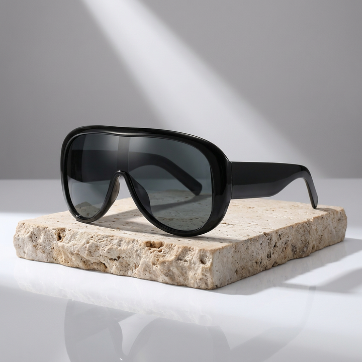 Margaux Sunglasses - Smoke on stone block